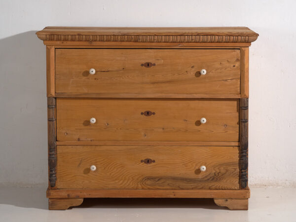 Antigua cómoda de dormitorio (c.1920) #73