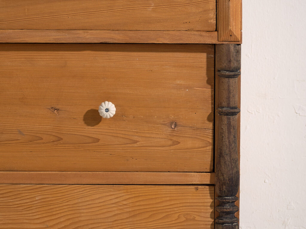 Antigua cómoda de dormitorio (c.1920) #73