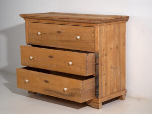 Antigua cómoda de dormitorio (c.1920) #73