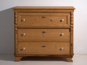 Antigua cómoda de dormitorio (c.1920) #75