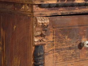 Commode ancienne avec poignées en porcelaine (c.1920) #77