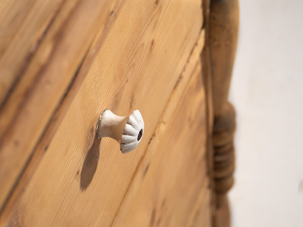 Antigua cajonera de madera maciza (c.1920) #4