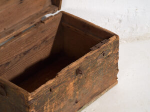 Cofre antiguo de estilo primitivo (c.1900) #4
