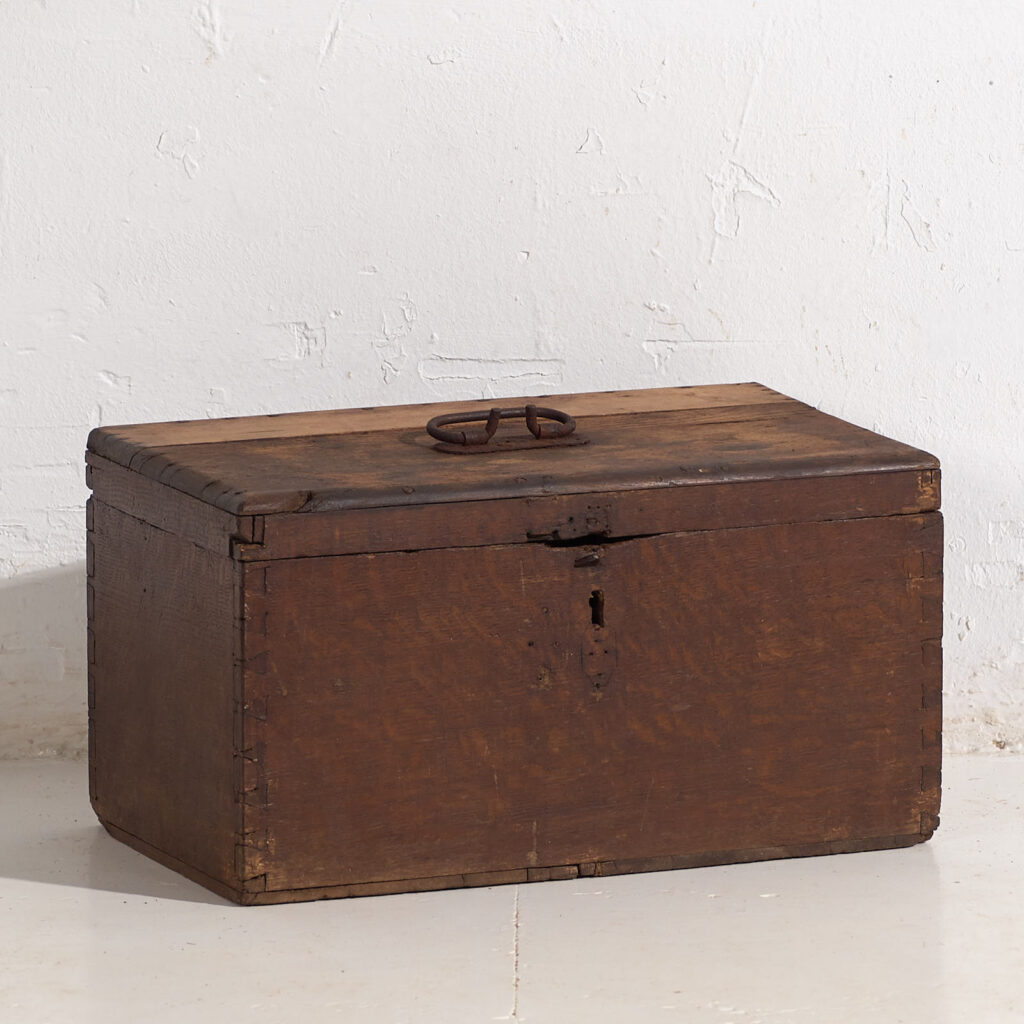 Pequeño cofre antiguo (c.1920) #8