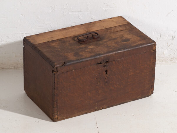 Pequeño cofre antiguo (c.1920) #8