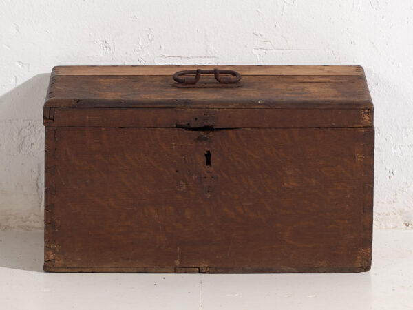 Pequeño cofre antiguo (c.1920) #8