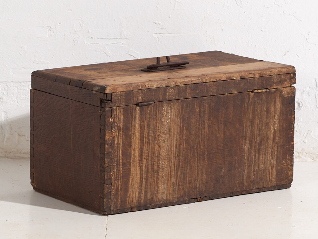 Pequeño cofre antiguo (c.1920) #8