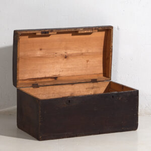 Cofre antiguo con pátina de color oscuro (c.1920) #10