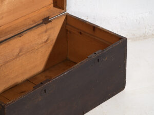 Antique chest with dark patina (c.1920) #10