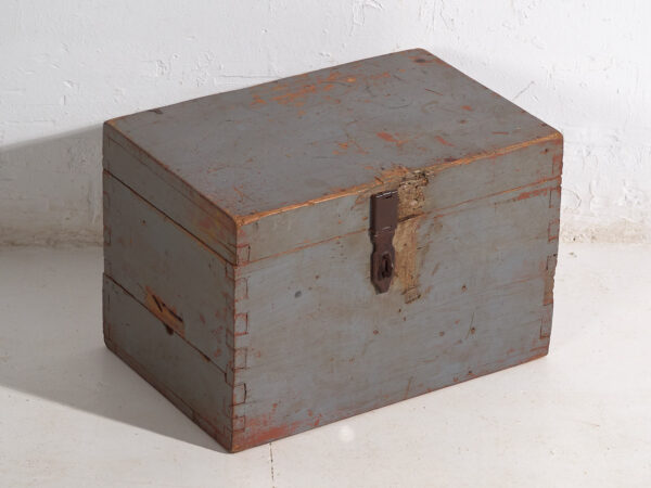 Cofre pequeño antiguo con pátina de color gris (c.1920) #12