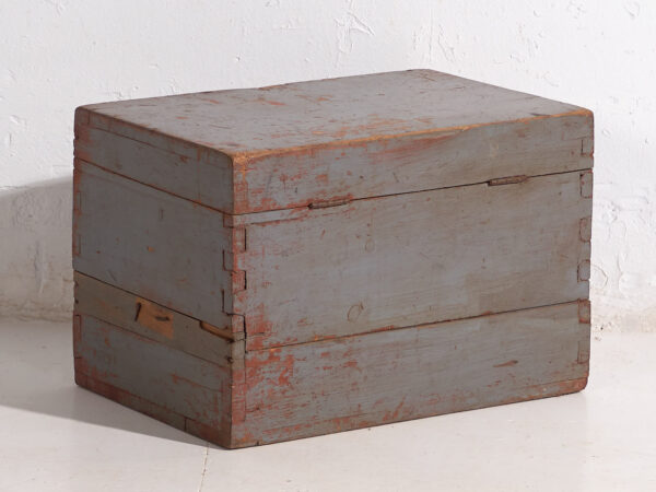 Cofre pequeño antiguo con pátina de color gris (c.1920) #12