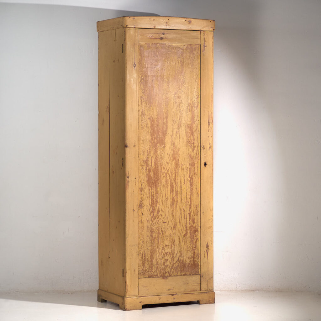 Armario antiguo de una puerta con pátina color ocre (c.1920) #18
