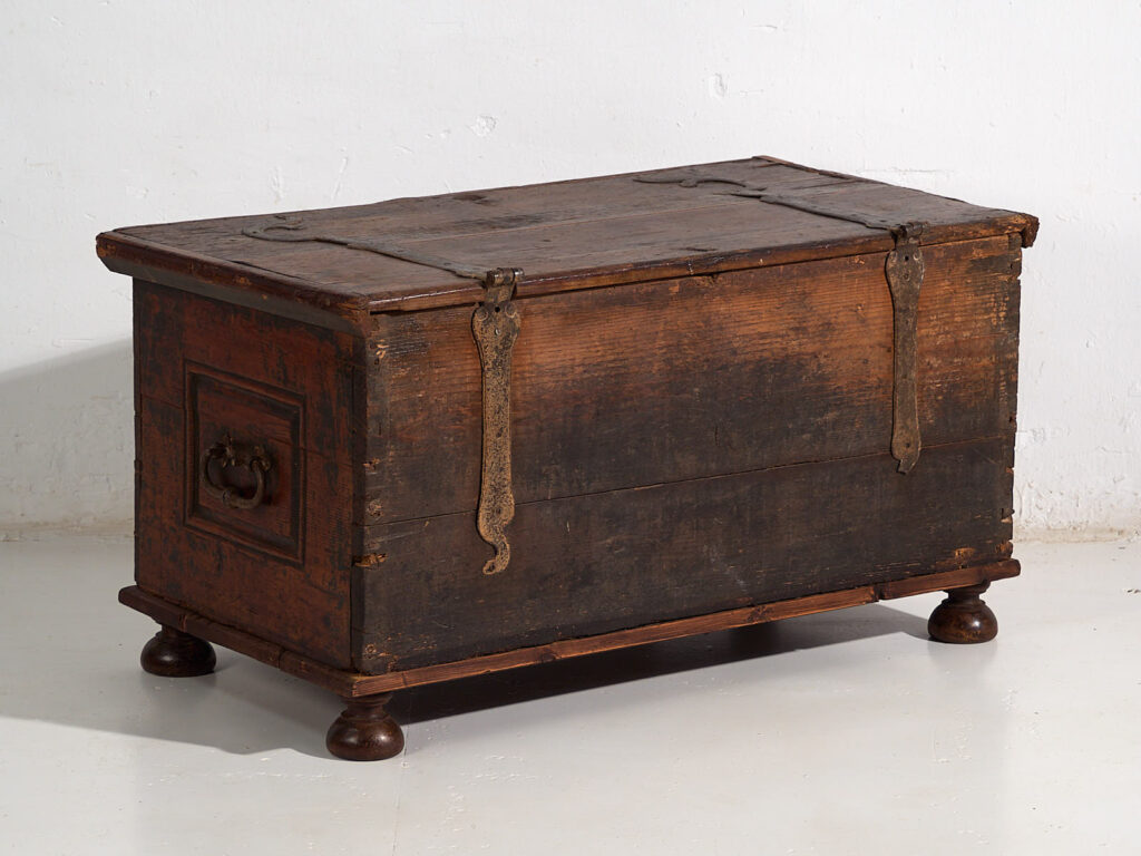 Arcón tallado antiguo (c.1920) #38