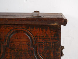 Arcón tallado antiguo (c.1920) #38