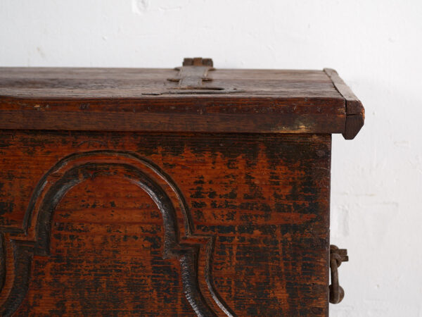 Arcón tallado antiguo (c.1920) #38