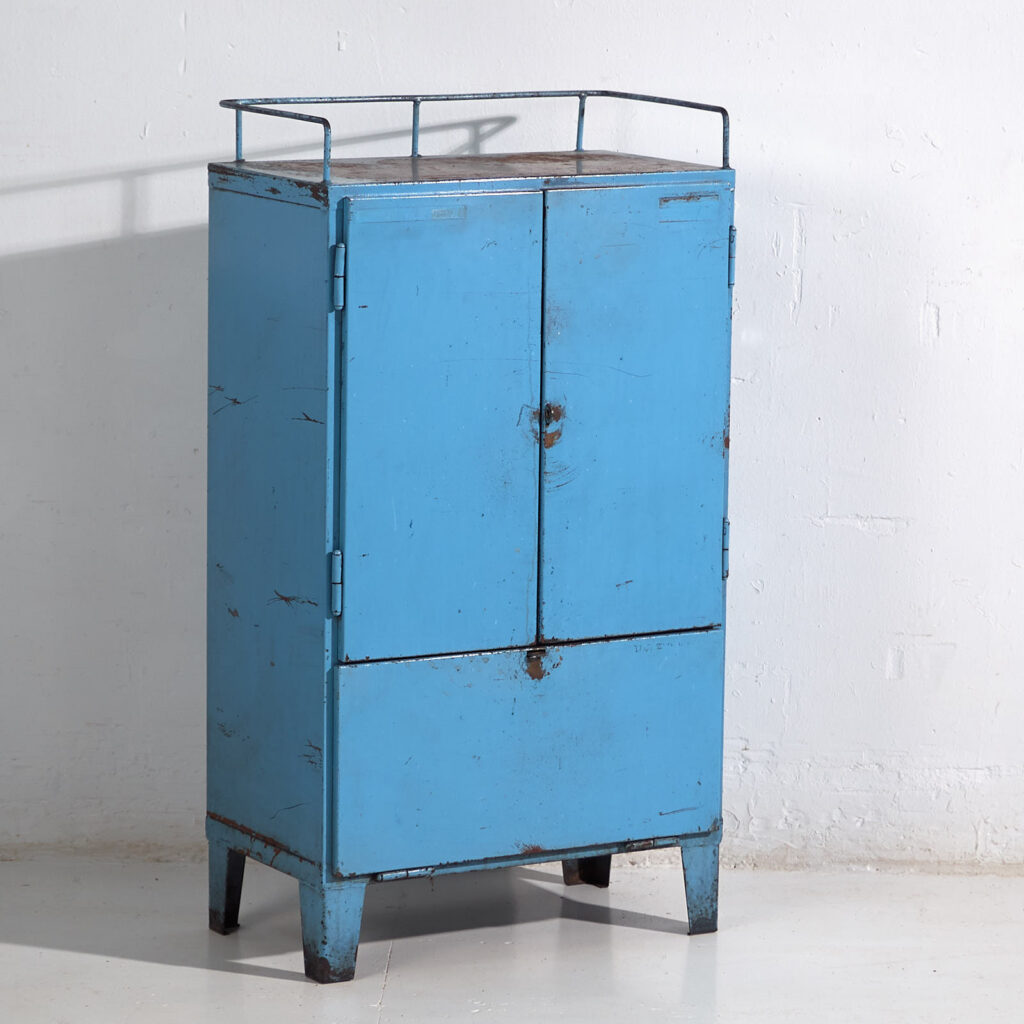 Armario vintage de estilo industrial con pátina de color azul (c.1950) #3