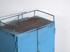 Armario vintage de estilo industrial con pátina de color azul (c.1950) #3