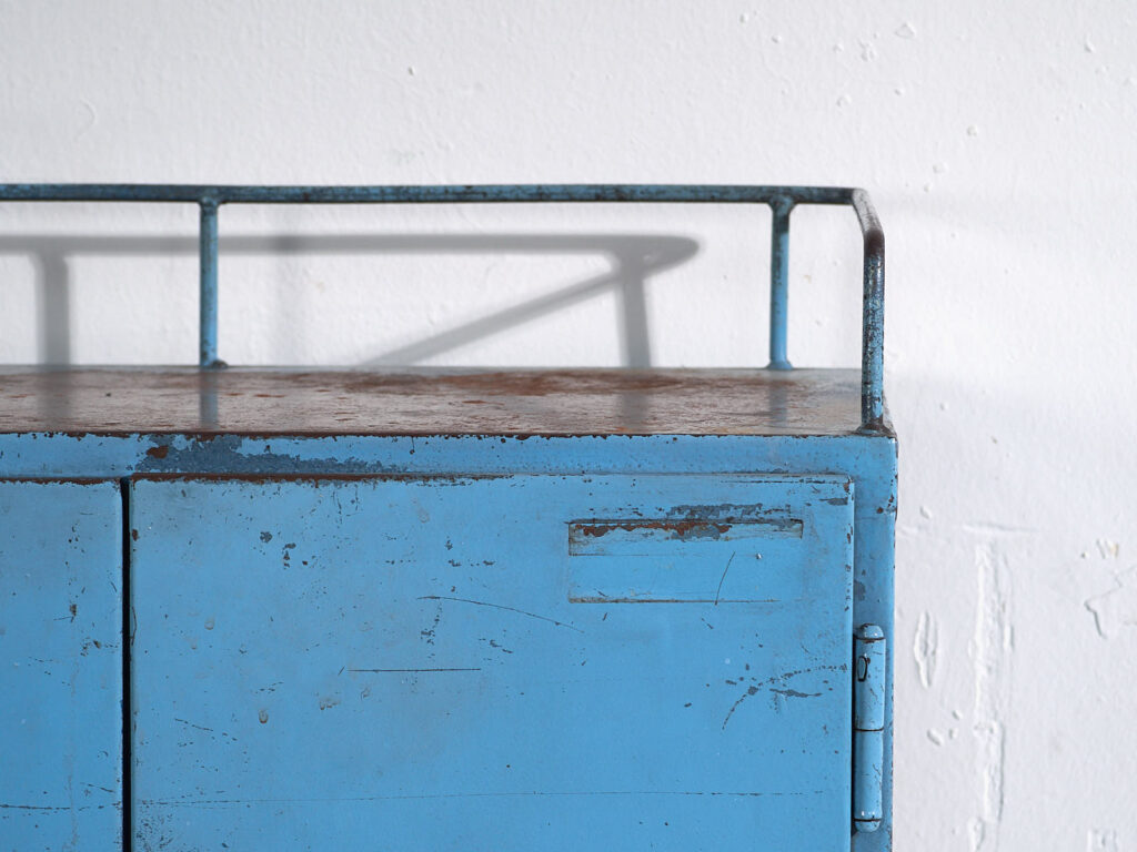 Armario vintage de estilo industrial con pátina de color azul (c.1950) #3