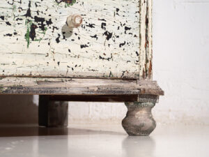 Cajonera grande antigua con pátina de color blanco (c.1920) #42