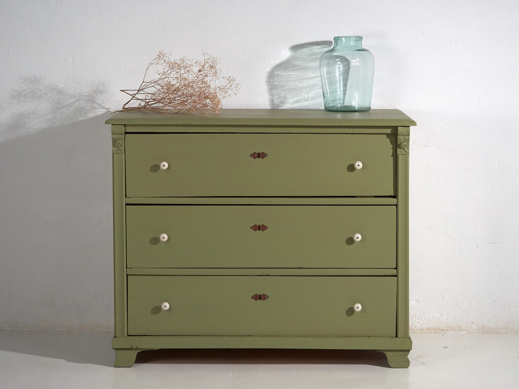 Cómoda antigua de color verde olivo (c.1920) #55