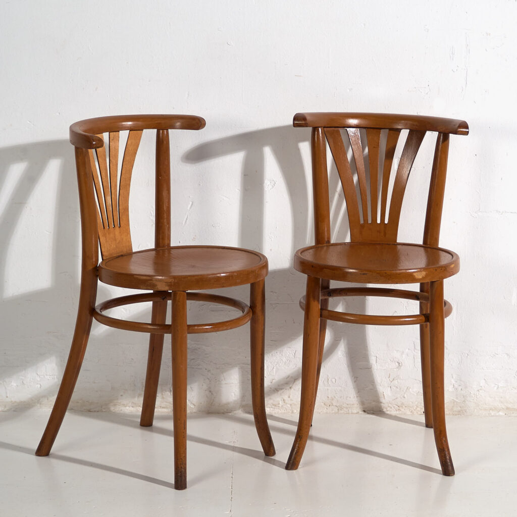 Chaises à café anciennes de style viennois (vers 1920). Ensemble de 2 pièces #1