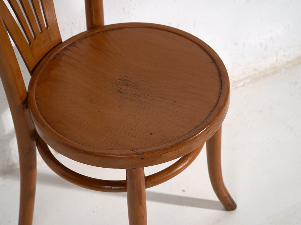 Chaises à café anciennes de style viennois (vers 1920). Ensemble de 2 pièces #1