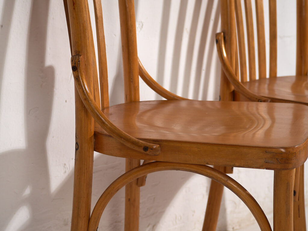 Sillas de café antiguas de madera curvada (c.1920). Conjunto de 2 piezas #4