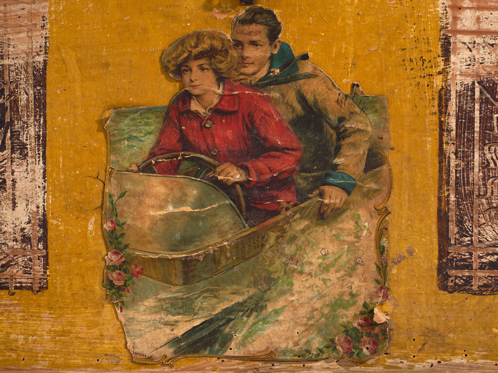 Baúl antiguo con estructura metálica (c.1920) #2