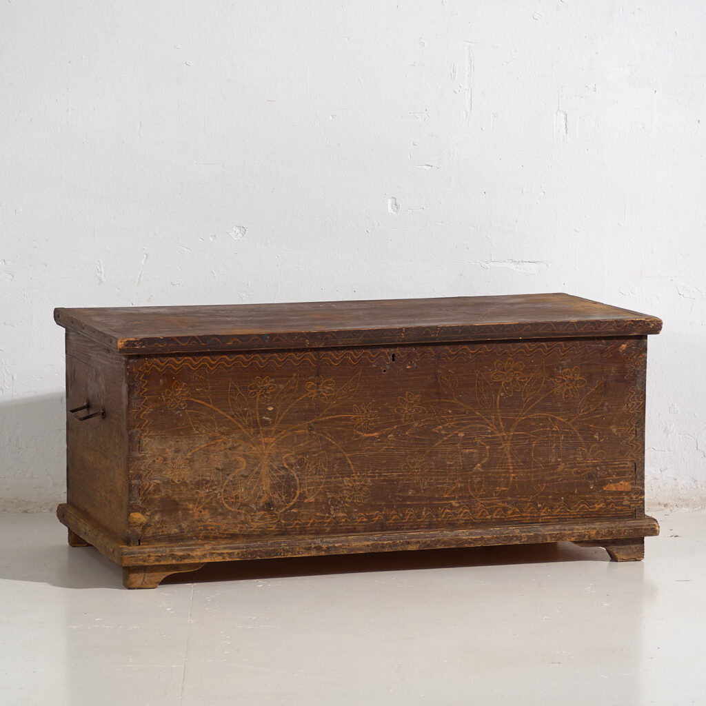Antique chest with floral motifs (c.1920) #10