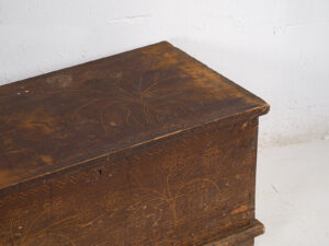 Antique chest with floral motifs (c.1920) #10