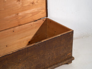 Antique chest with floral motifs (c.1920) #10