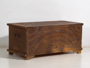 Antique chest with floral motifs (c.1920) #10
