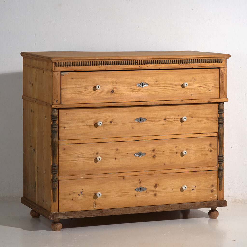 Antique French Provençal style chest of drawers (c.1920) #25