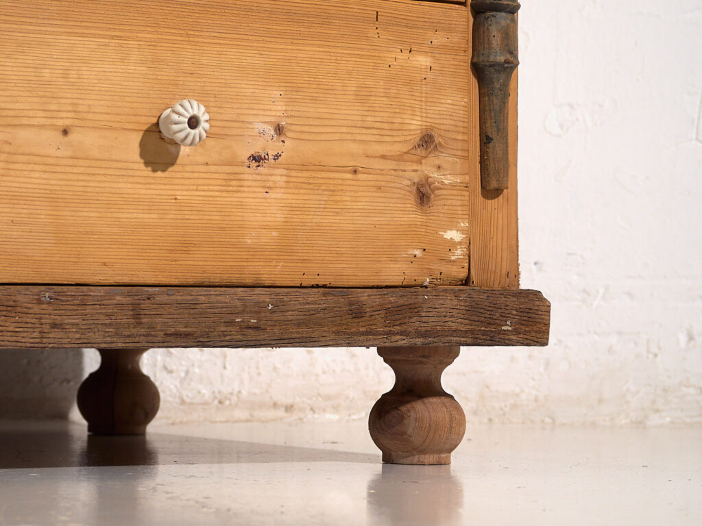 Antique French Provençal style chest of drawers (c.1920) #25
