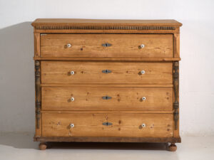 Antique French Provençal style chest of drawers (c.1920) #25