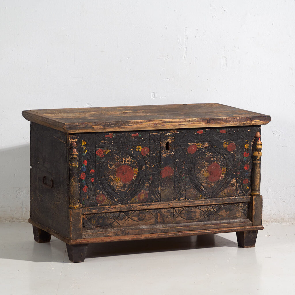 Antiguo cofre con decoración floral (c.1920) #8