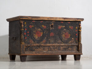 Antiguo cofre con decoración floral (c.1920) #8