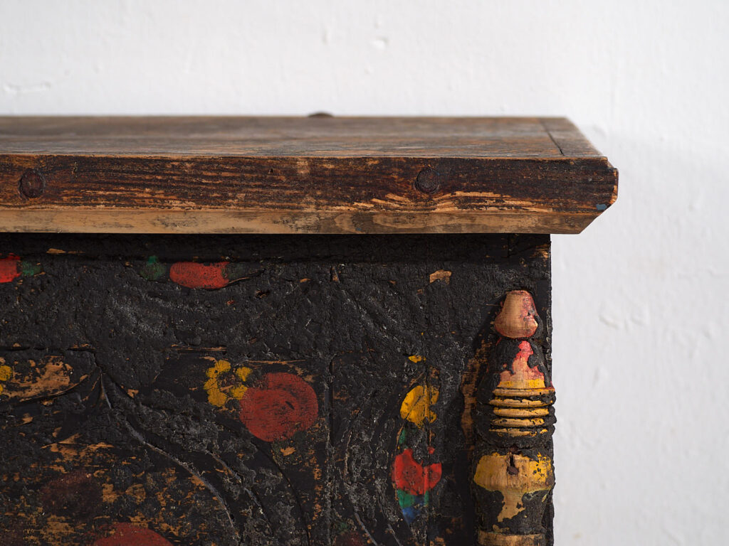 Antiguo cofre con decoración floral (c.1920) #8