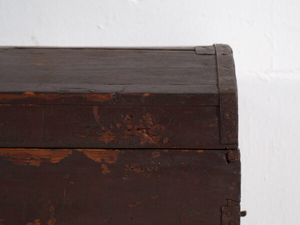 Pequeño cofre antiguo de color oscuro (c.1900) #21