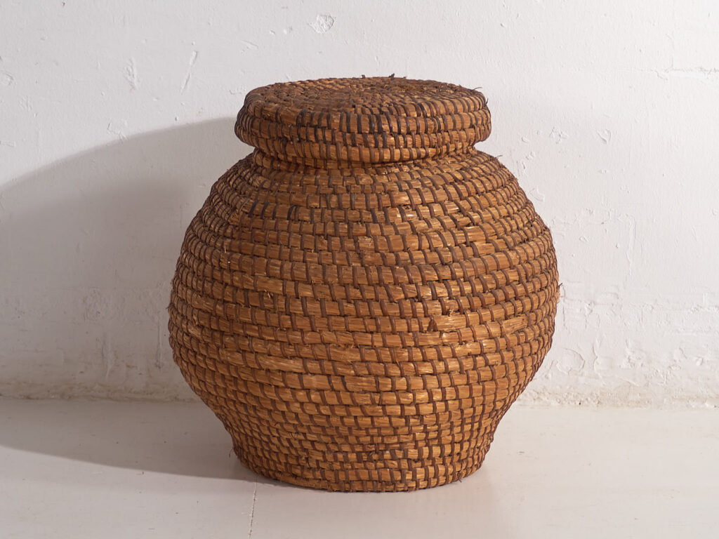 Antigua cesta de mimbre con tapa (c.1920) #43