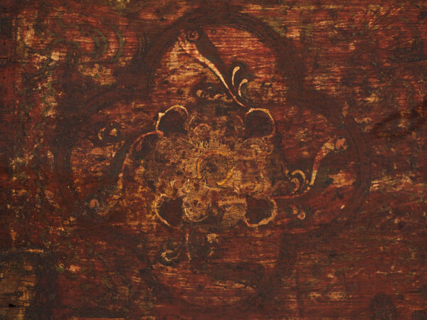 Arcón antiguo pintado con motivos florales y cerradura de hierro (c.1820) #47