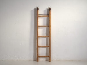 Escalera antigua de madera maciza (c.1920) #2