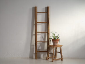 Antigua escalera decorativa de madera maciza (c.1920) #4