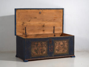 Antiguo baúl nupcial de color azul marino (Año 1855) #13