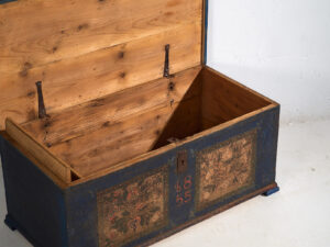 Antiguo baúl nupcial de color azul marino (Año 1855) #13