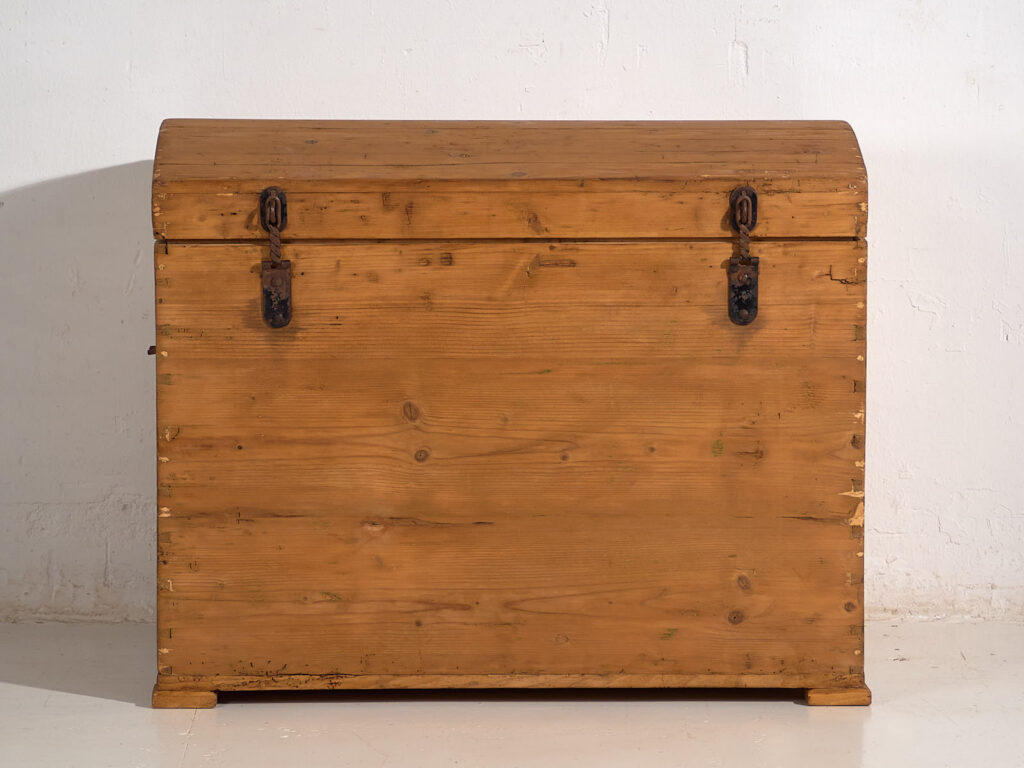 Antiguo cofre de madera maciza (c.1920) #16