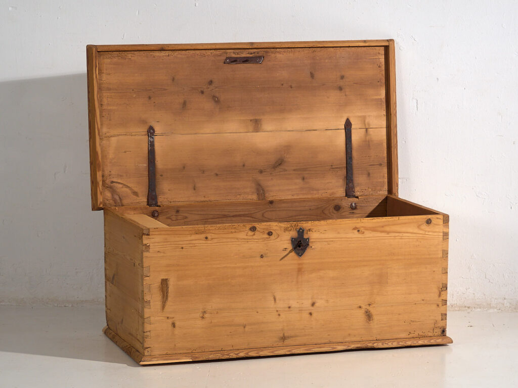 Baúl de almacenamiento antiguo (c.1920) #1