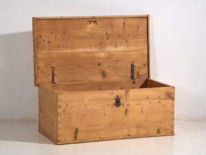 Baúl antiguo de madera maciza (c.1920) #2