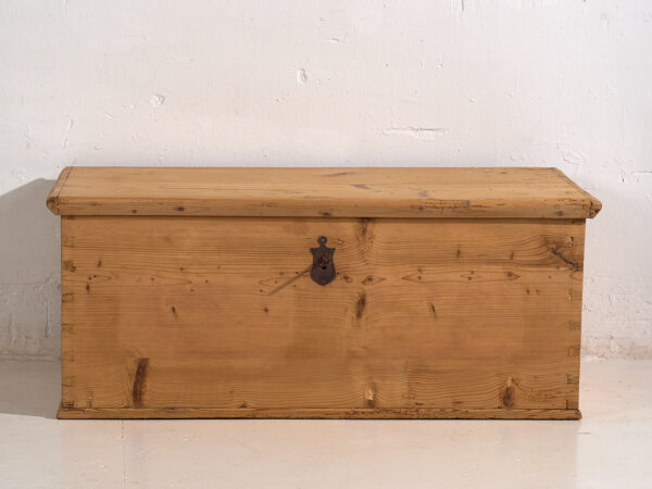Baúl antiguo de madera maciza (c.1920) #2