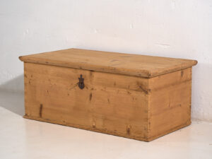 Baúl antiguo de madera maciza (c.1920) #2